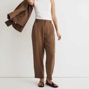 Madewell Pleated Tapered-Leg Pants in Easygoing Crepe